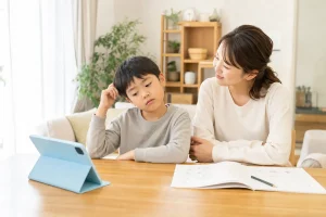 小学生の通信教育はタブレットと紙どっち?タイプ別の選び方と決め方